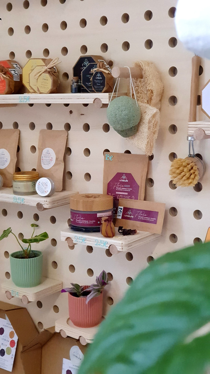 Mobilier professionnel modulaire pour espace de vente